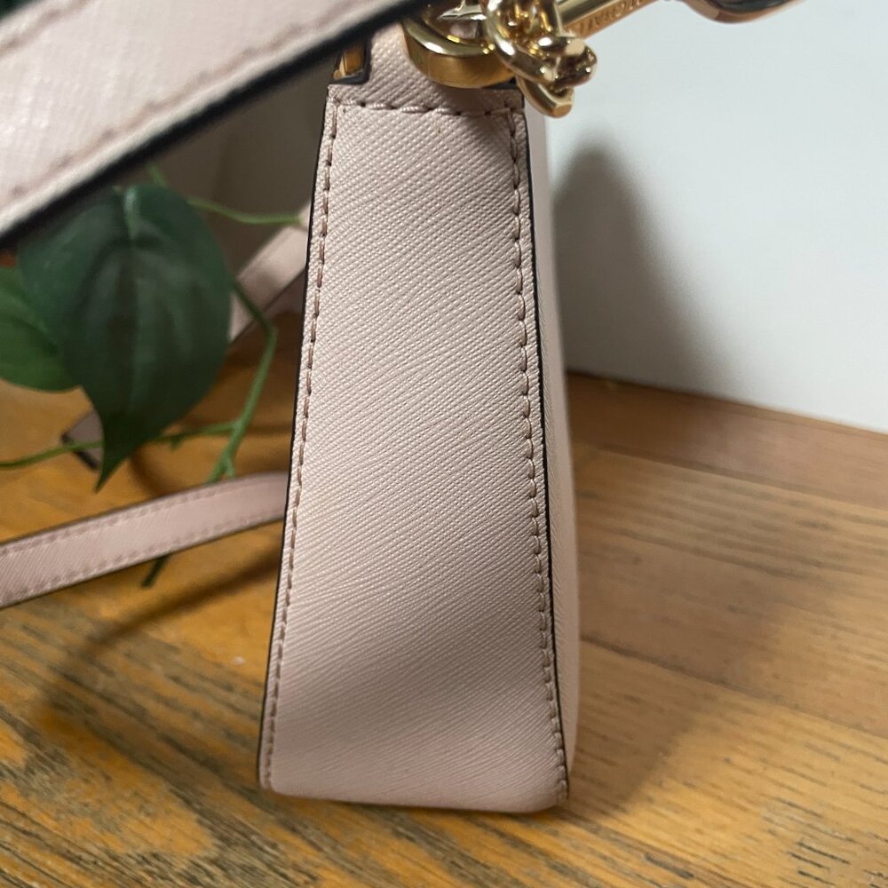 Michael Kors Jet Set Travel Medium Pouchette Crossbody Bag in Powder Blush - Picture 4 of 11